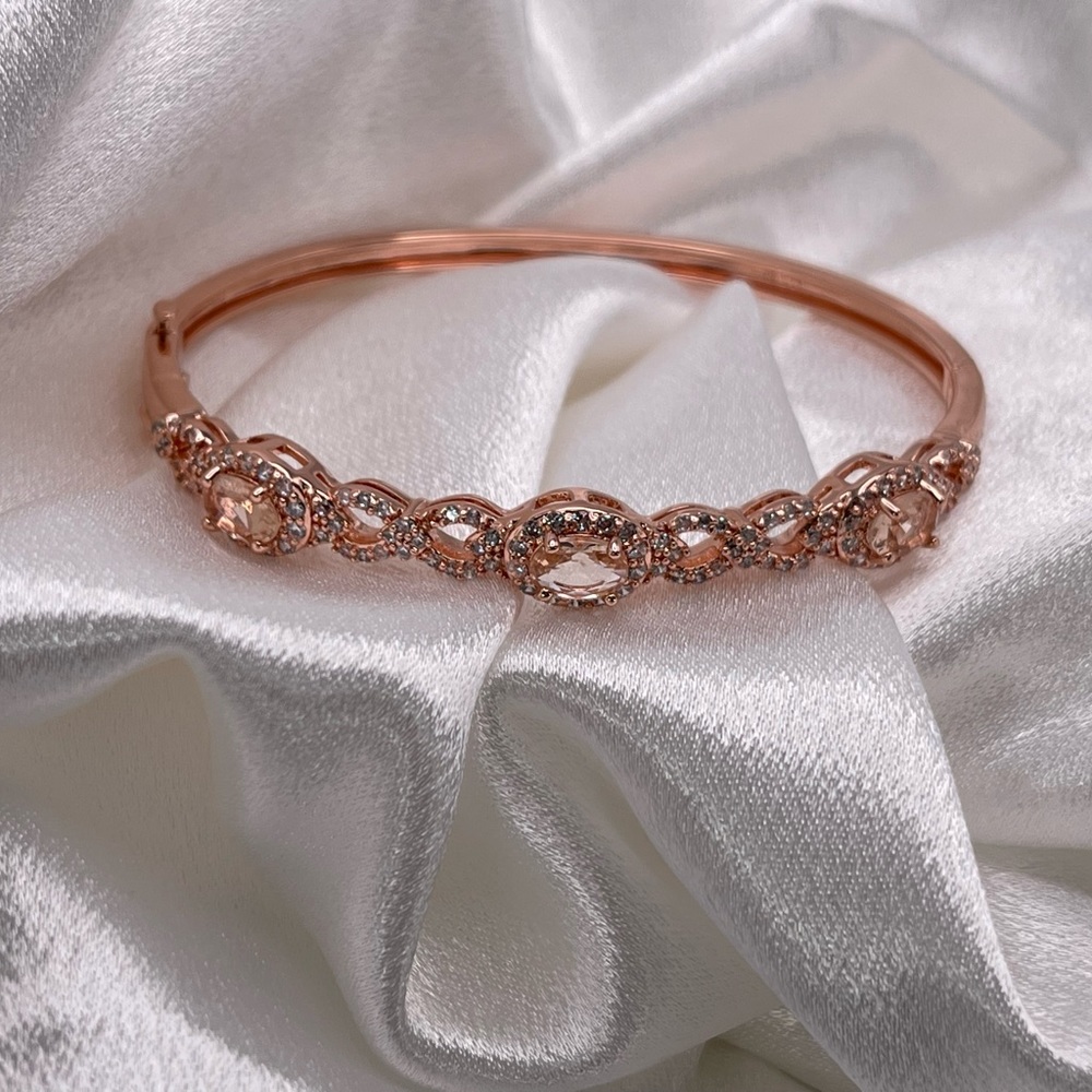 Cute costume bracelet. New never worn. Morganite and rose gold.
